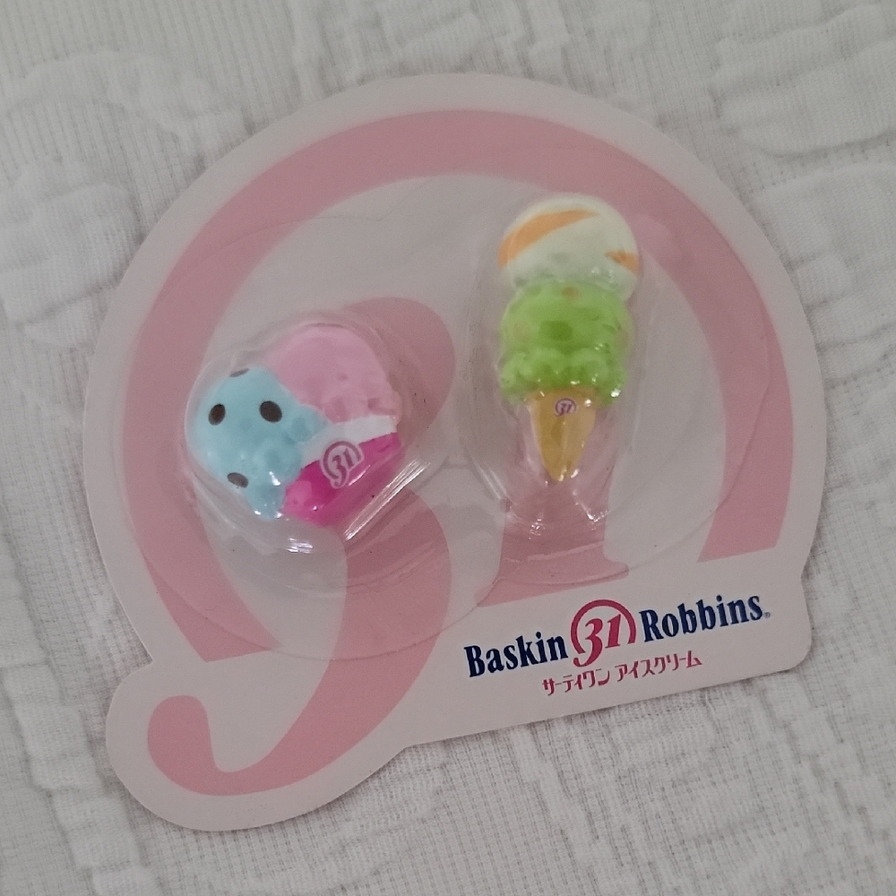New Baskin Robbins Ice Cream & Sundae Set Of 2 Magnets Limited Asia Exclusive